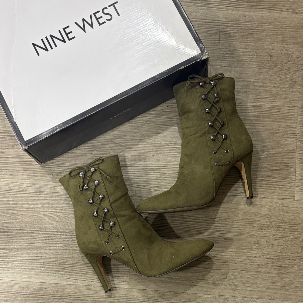 Nine West Green Gesao Ankle Boots- Size 6.5